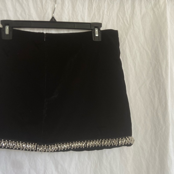 Zara black velvet mini skirt w/ sliver beading Size Small - Picture 10 of 10